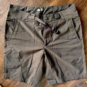 North Face men’s shorts, gently used, no flaws